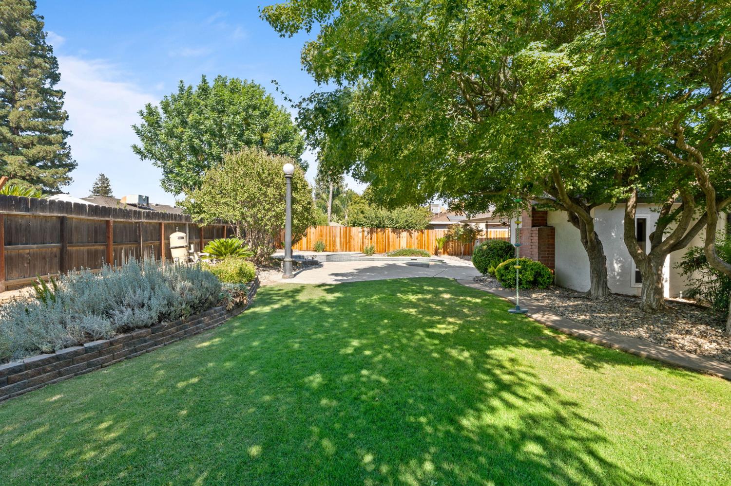 1324 W Fremont Ave, Fresno, CA 93711
