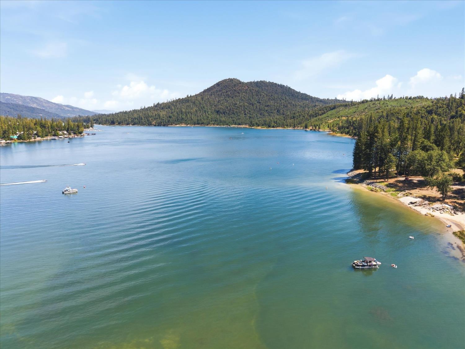40518 Saddleback Rd, Bass Lake, CA 93604