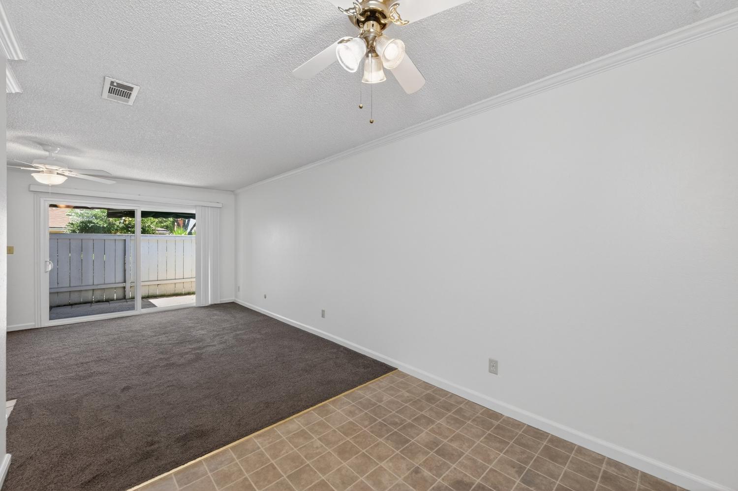 4504 N Valentine Ave #160, Fresno, CA 93722