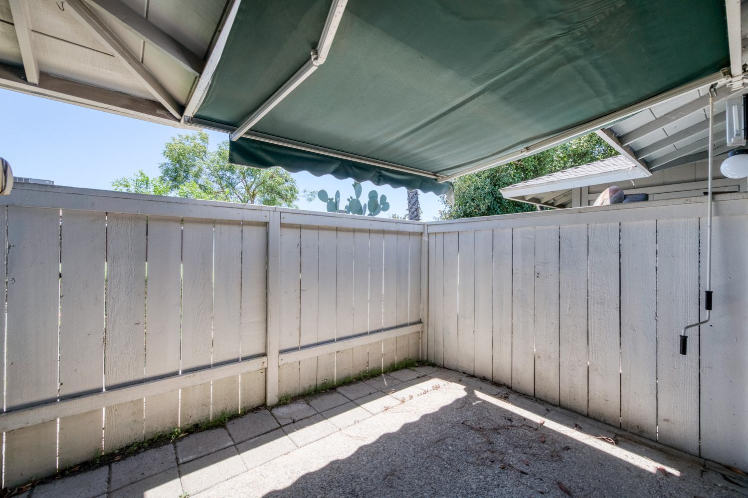 4504 N Valentine Ave #160, Fresno, CA 93722