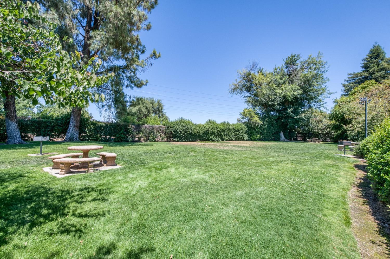 4504 N Valentine Ave #160, Fresno, CA 93722