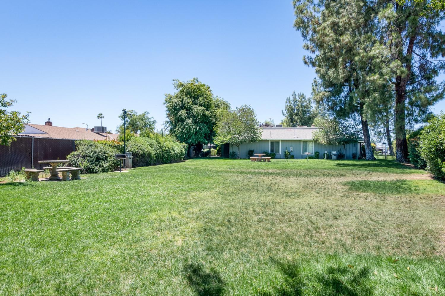 4504 N Valentine Ave #160, Fresno, CA 93722