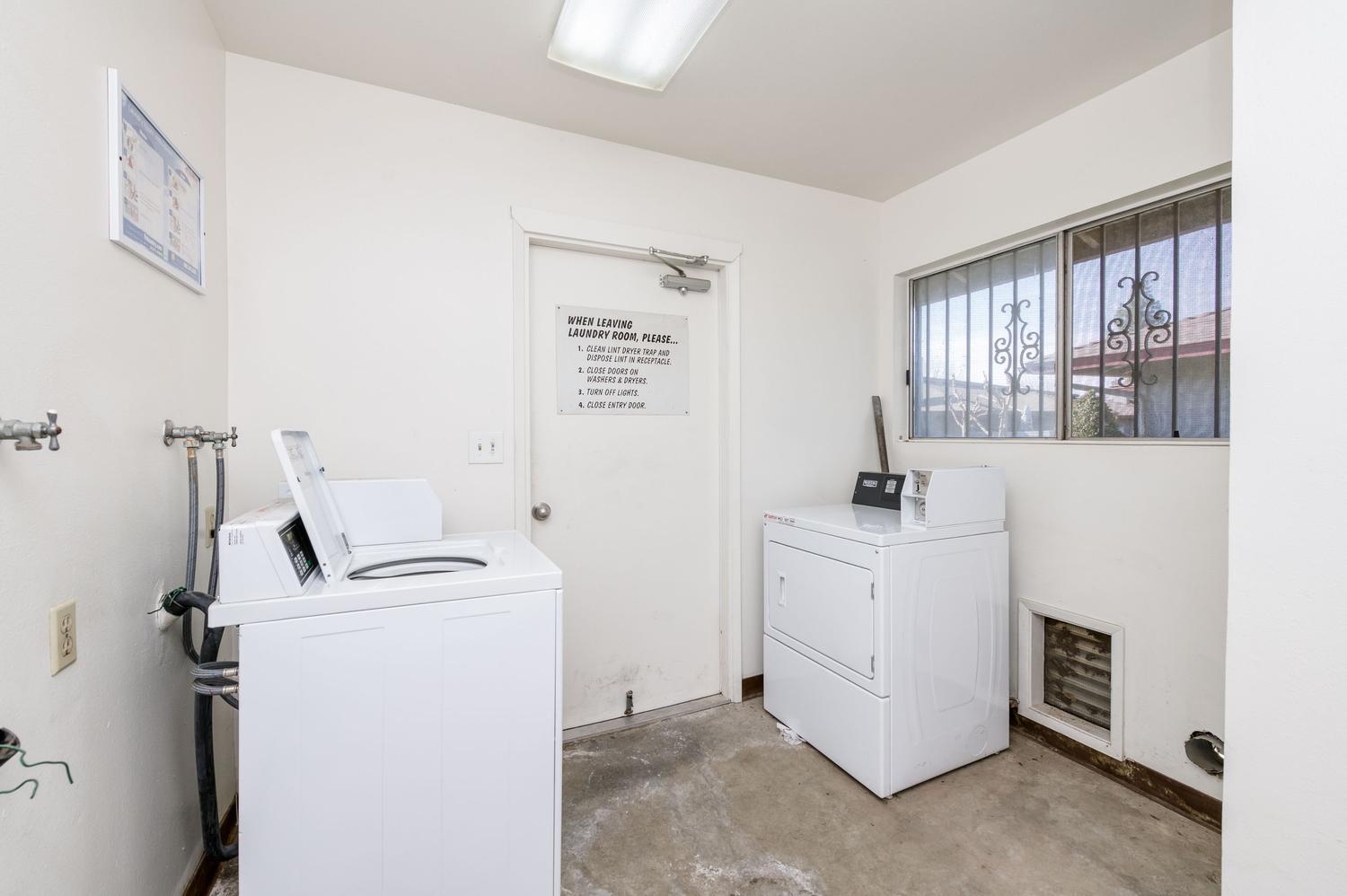 4504 N Valentine Ave #160, Fresno, CA 93722