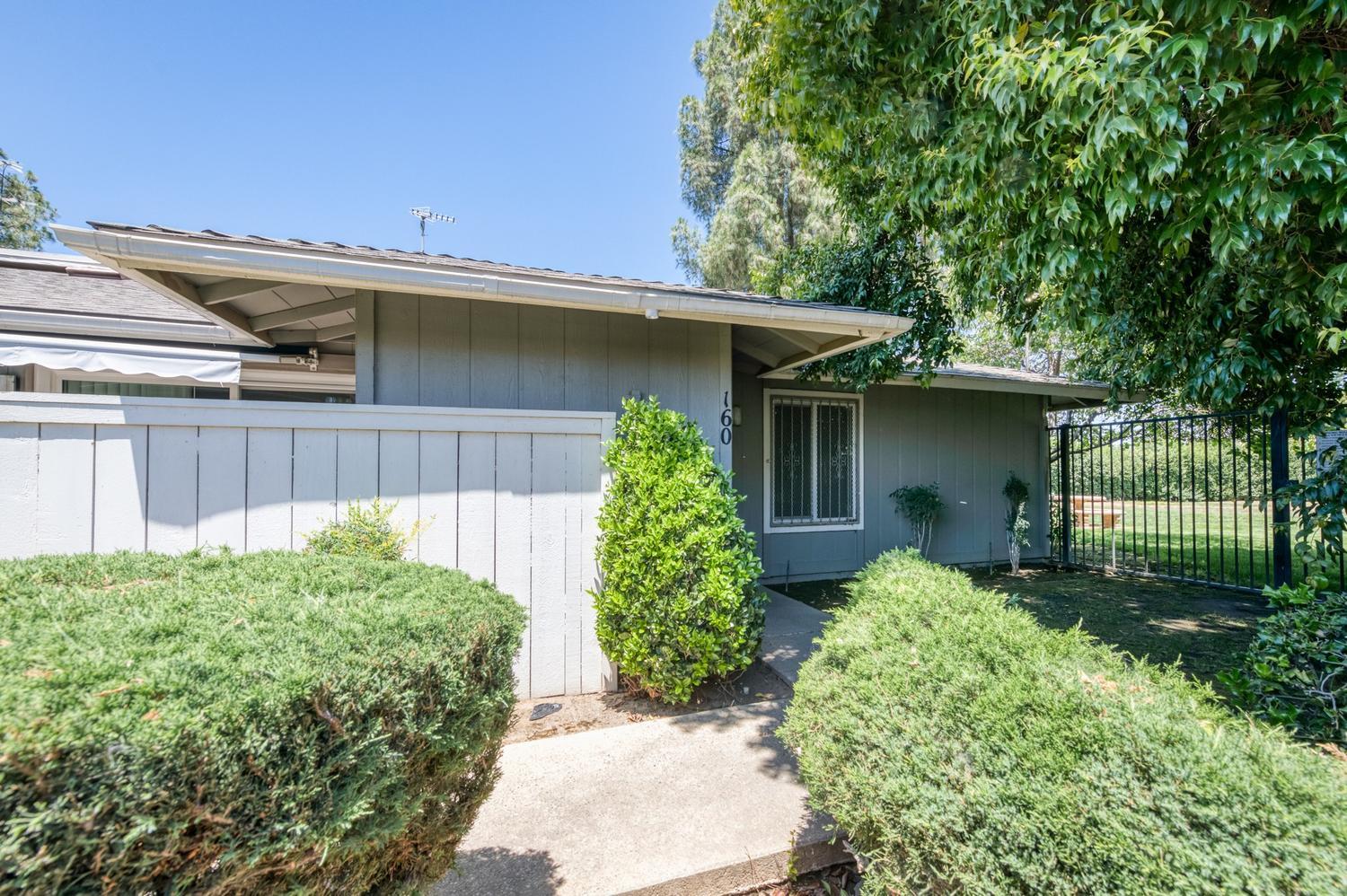4504 N Valentine Ave #160, Fresno, CA 93722
