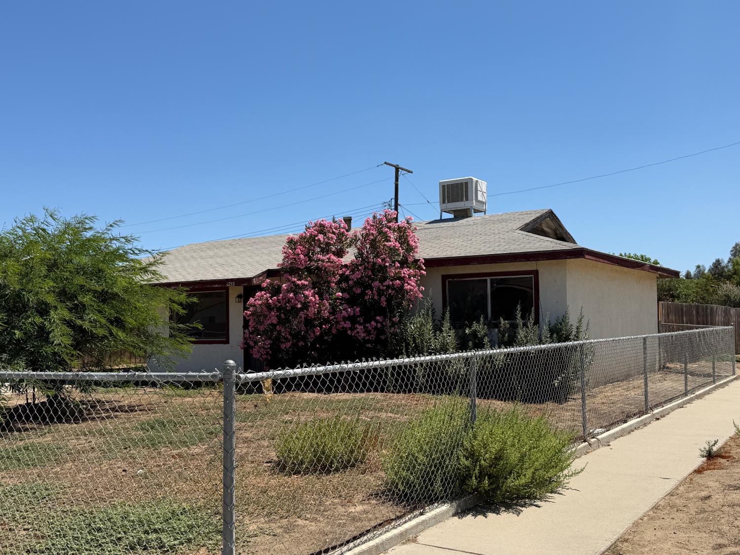 1255 Jordan, Hanford, CA 93230