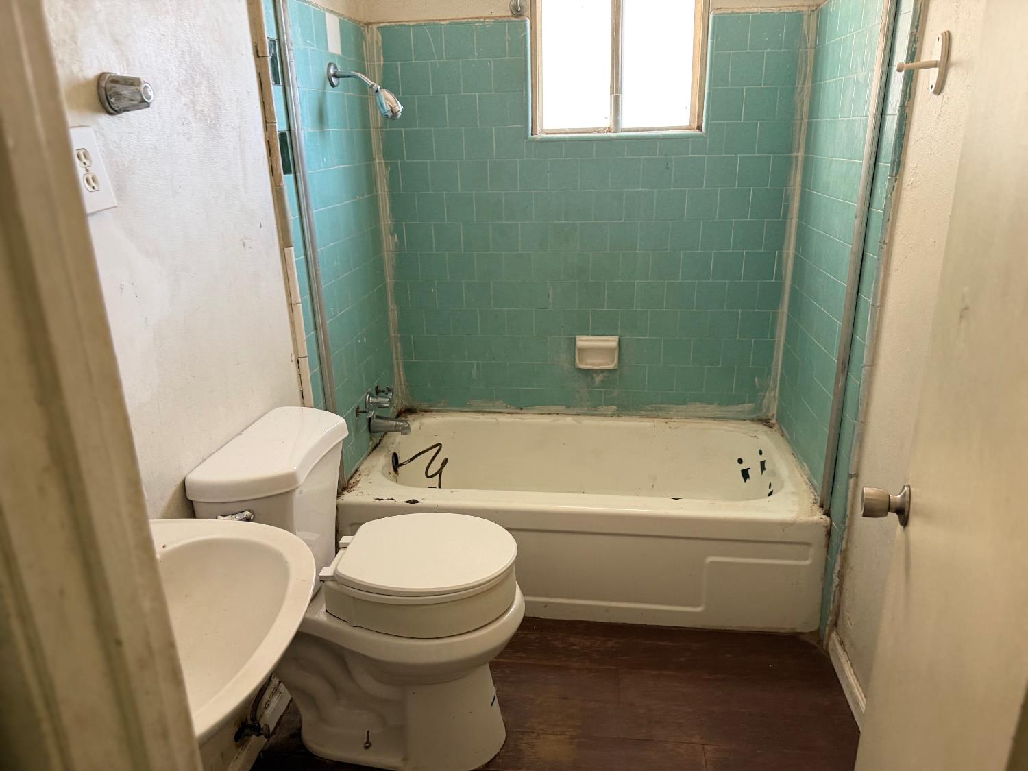1255 Jordan, Hanford, CA 93230