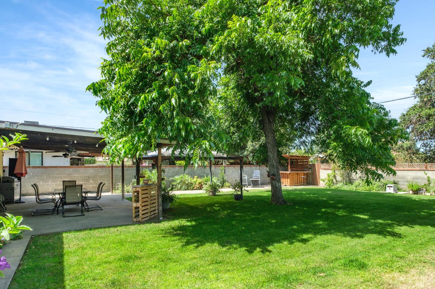 3543 N Hulbert Ave, Fresno, CA 93705