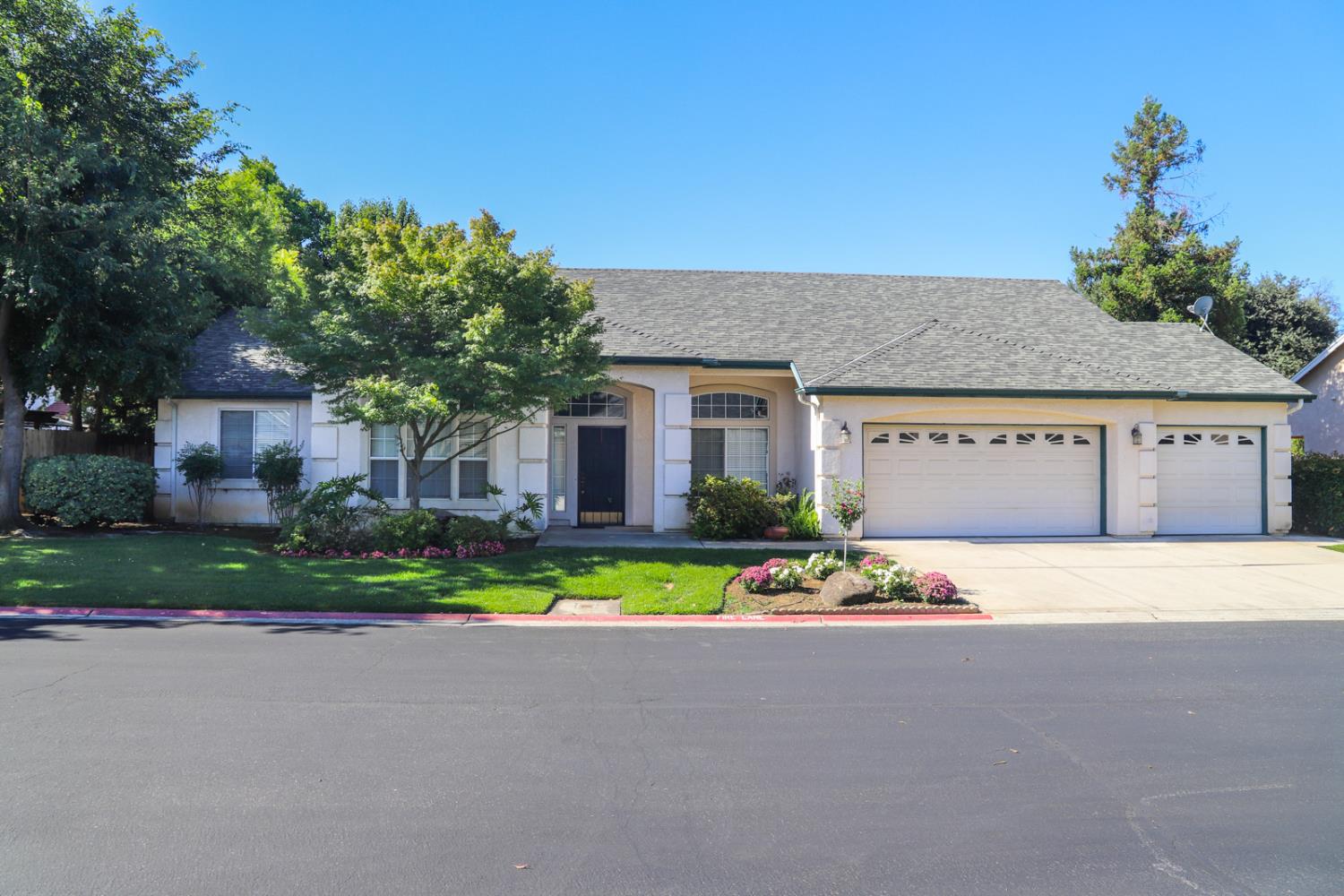 1984 Rialto Ct, Clovis, CA 93611