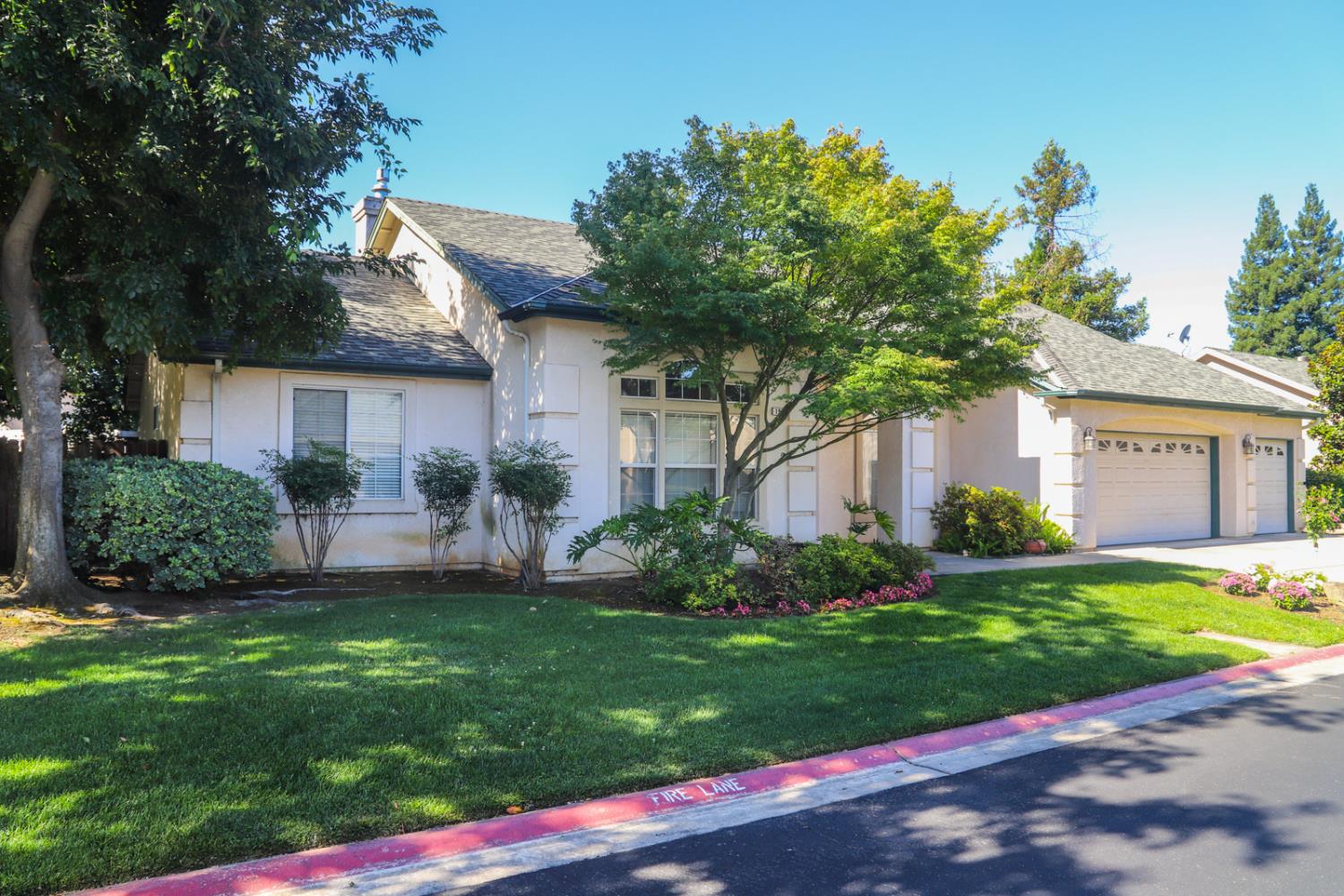 1984 Rialto Ct, Clovis, CA 93611