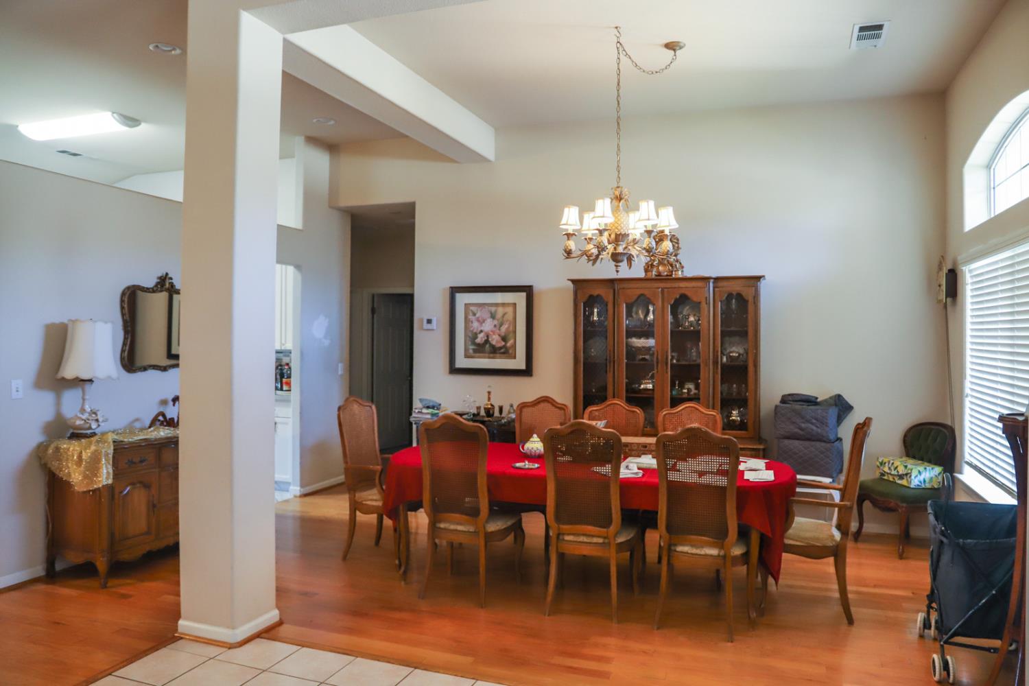 1984 Rialto Ct, Clovis, CA 93611