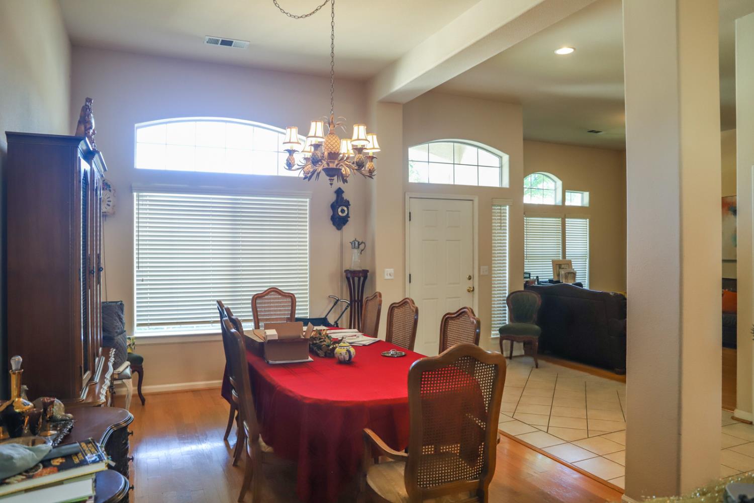 1984 Rialto Ct, Clovis, CA 93611