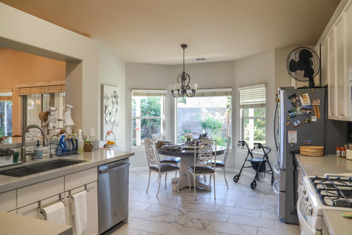 1984 Rialto Ct, Clovis, CA 93611