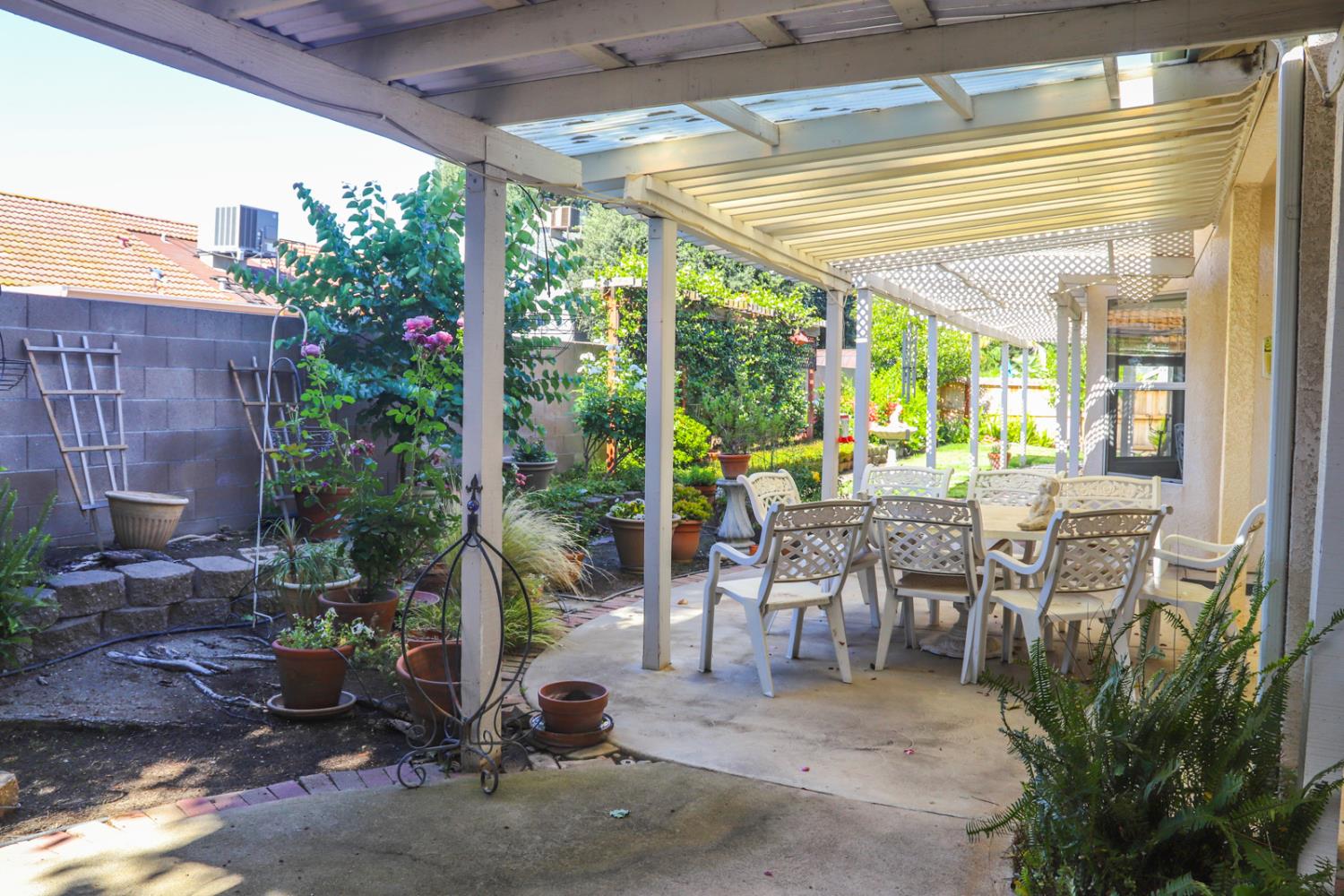 1984 Rialto Ct, Clovis, CA 93611