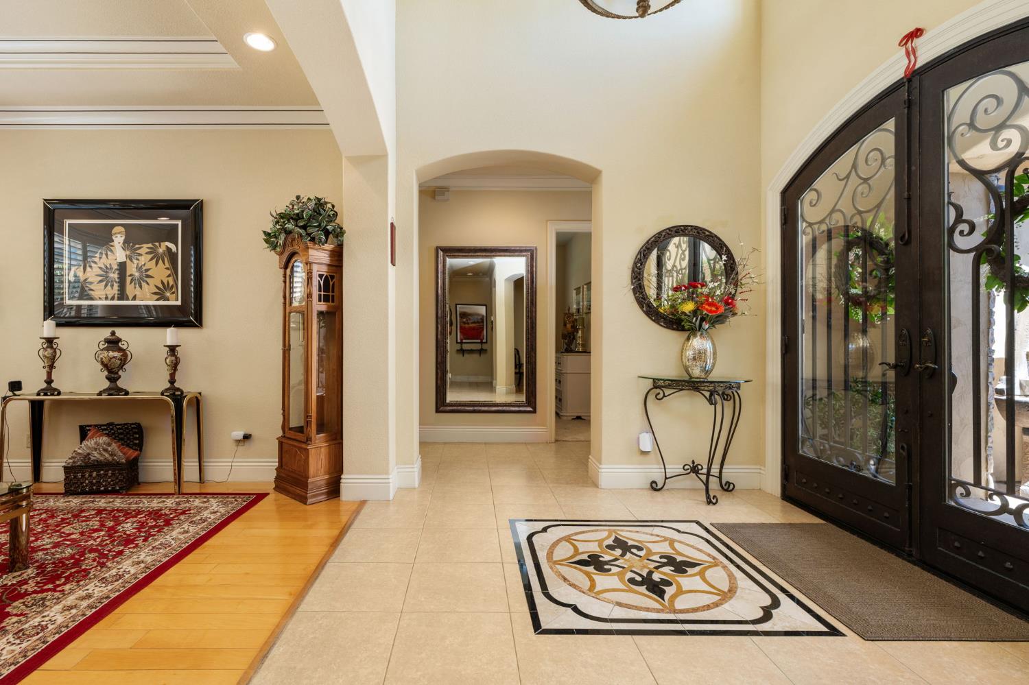 1823 Decatur Ave, Clovis, CA 93611
