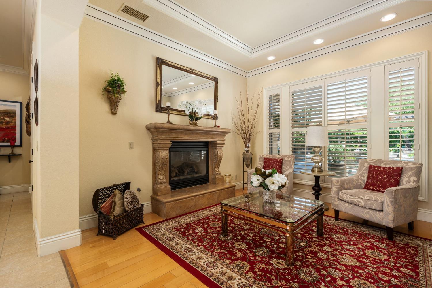 1823 Decatur Ave, Clovis, CA 93611