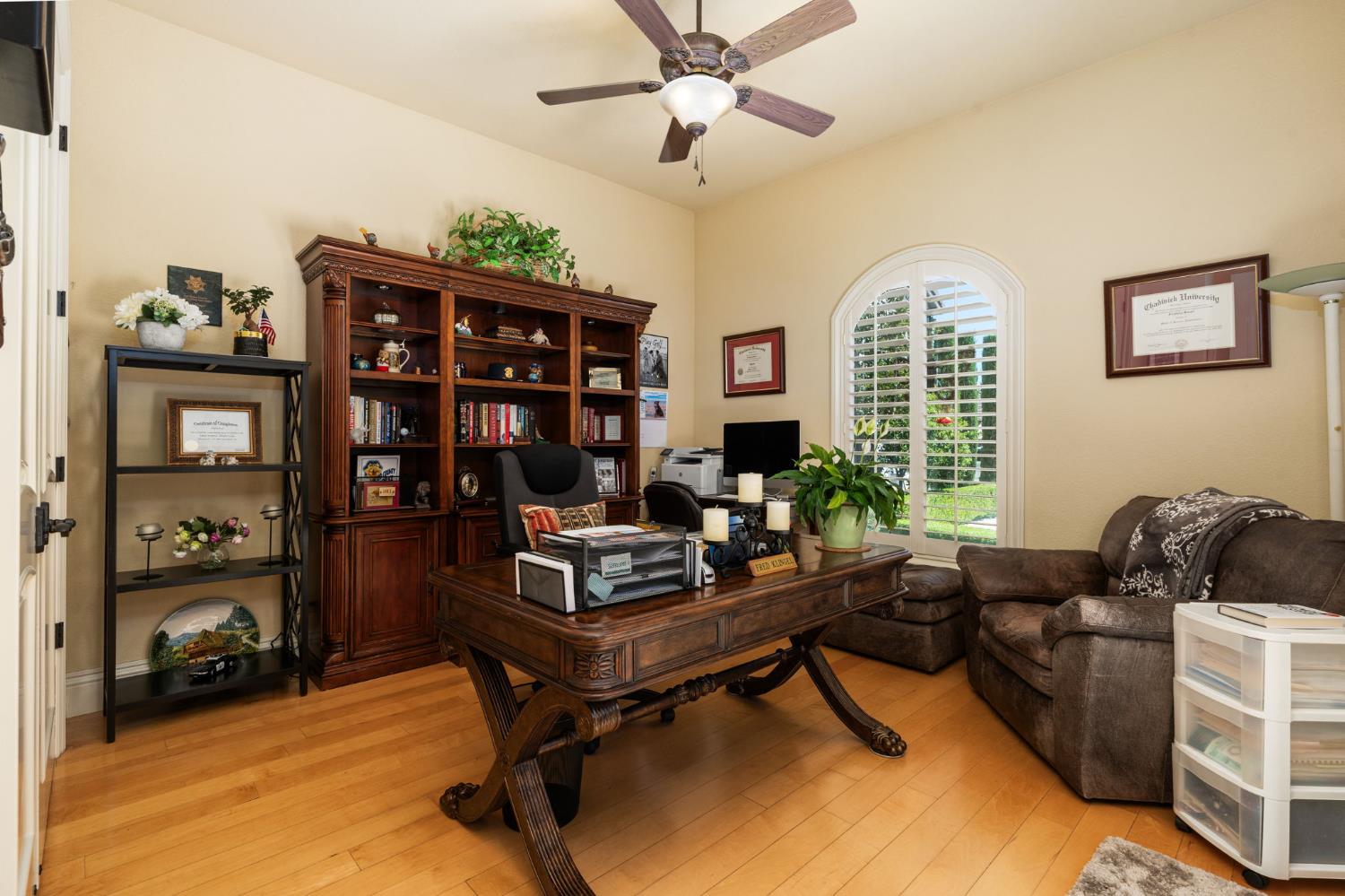 1823 Decatur Ave, Clovis, CA 93611