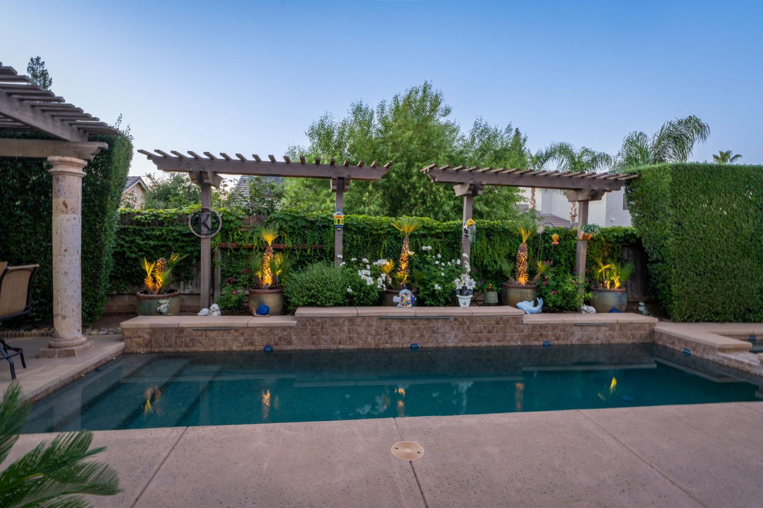 1823 Decatur Ave, Clovis, CA 93611