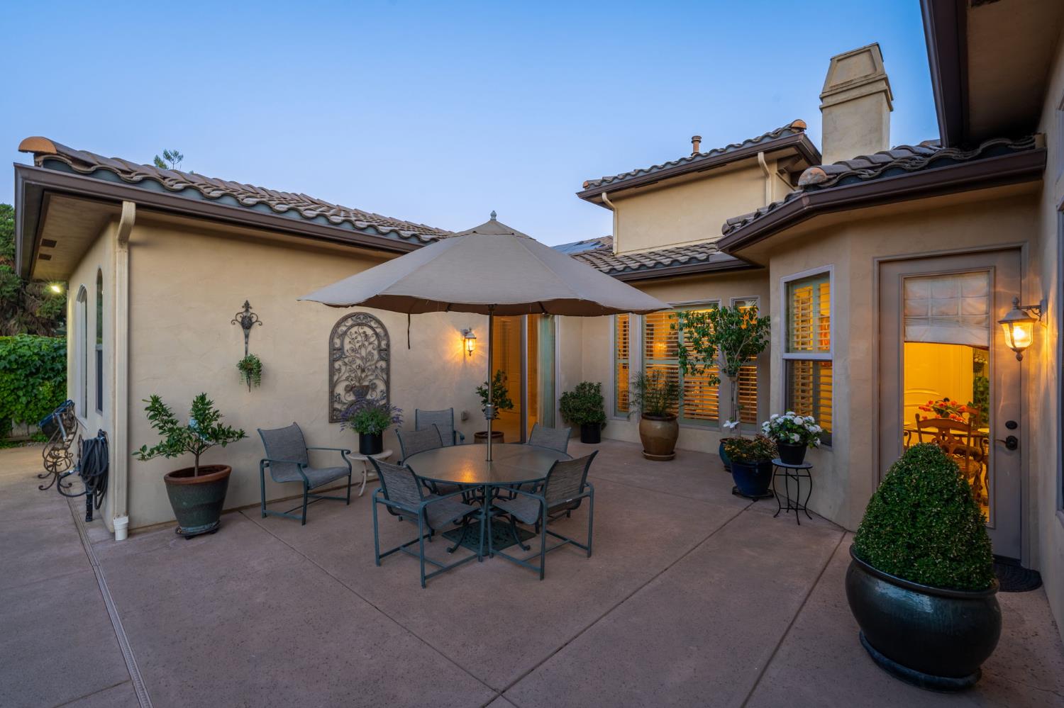 1823 Decatur Ave, Clovis, CA 93611