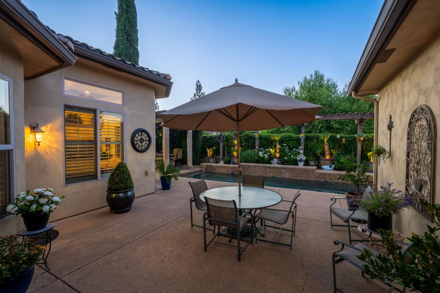 1823 Decatur Ave, Clovis, CA 93611