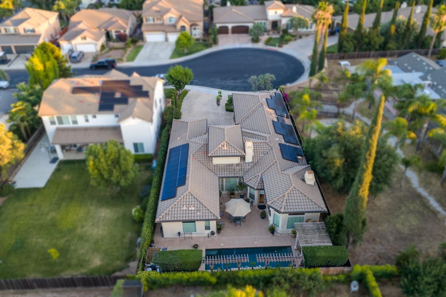 1823 Decatur Ave, Clovis, CA 93611