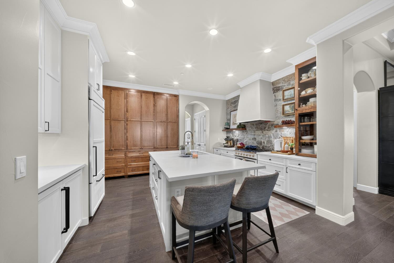 1809 E Buena Salud Way, Fresno, CA 93730