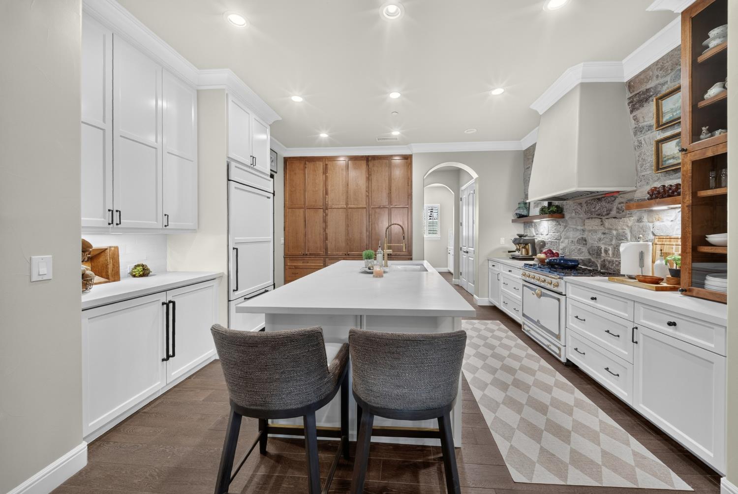 1809 E Buena Salud Way, Fresno, CA 93730