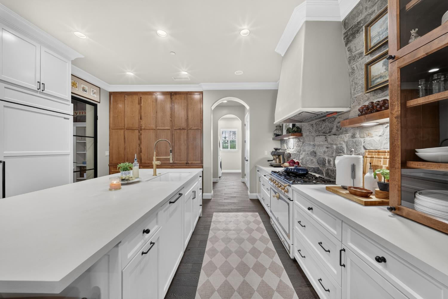 1809 E Buena Salud Way, Fresno, CA 93730