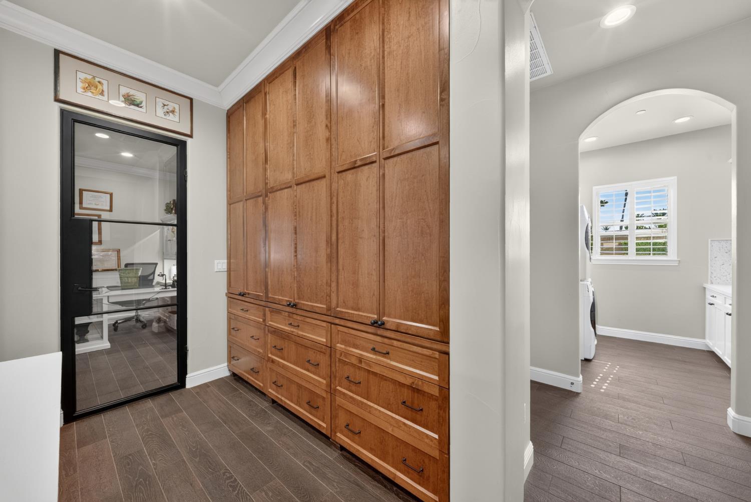 1809 E Buena Salud Way, Fresno, CA 93730