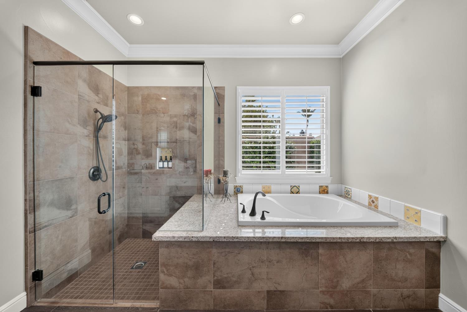 1809 E Buena Salud Way, Fresno, CA 93730