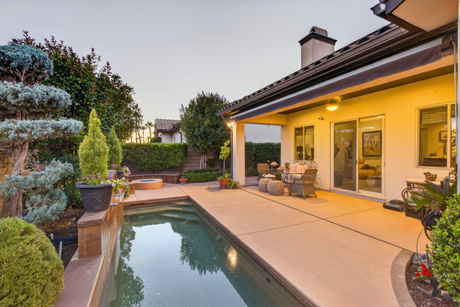 1809 E Buena Salud Way, Fresno, CA 93730