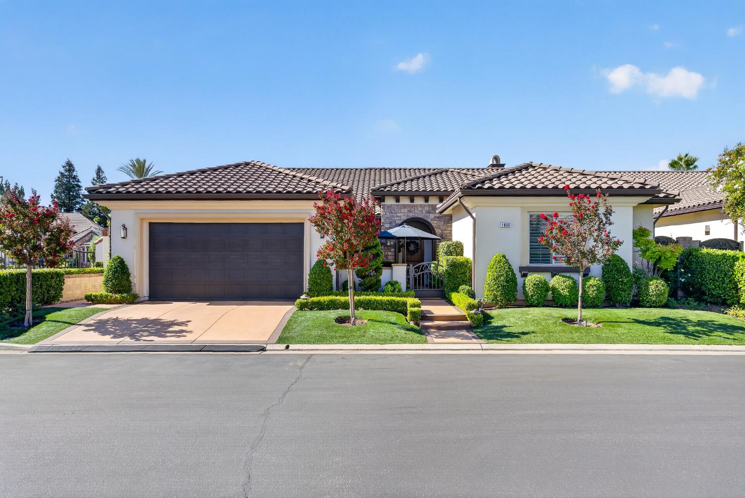 1809 E Buena Salud Way, Fresno, CA 93730