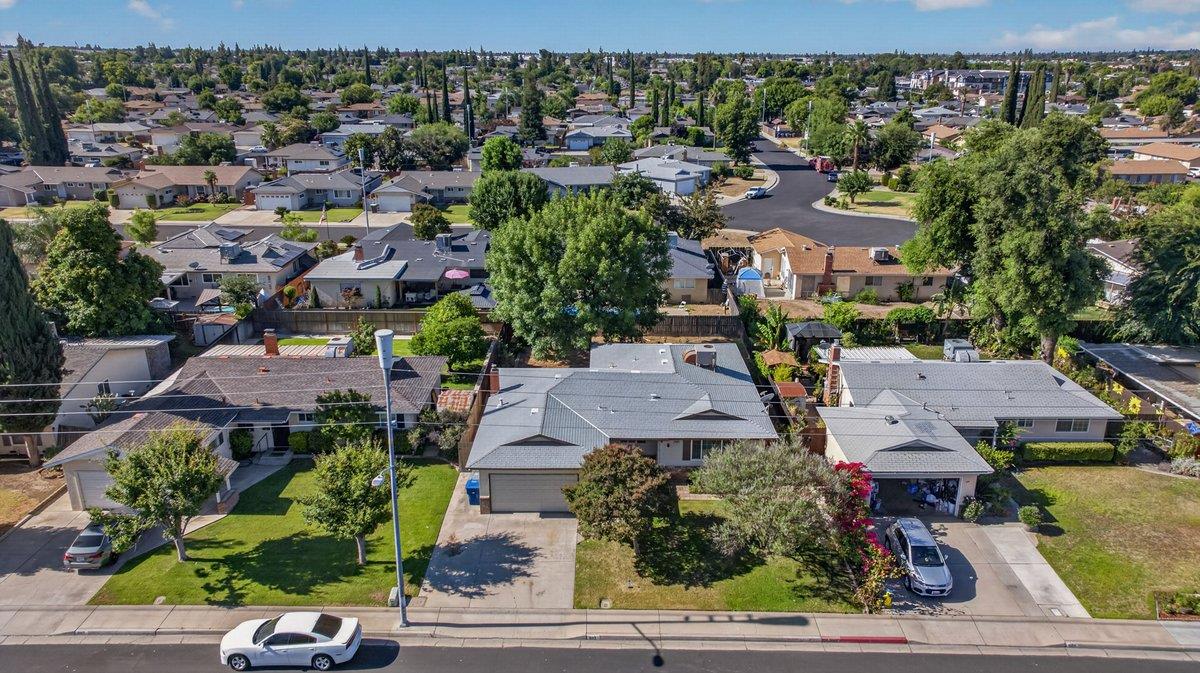 692 W Gettysburg Ave, Clovis, CA 93612