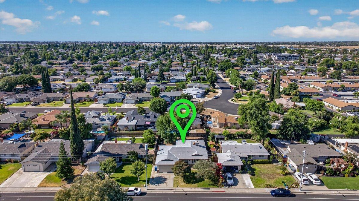 692 W Gettysburg Ave, Clovis, CA 93612