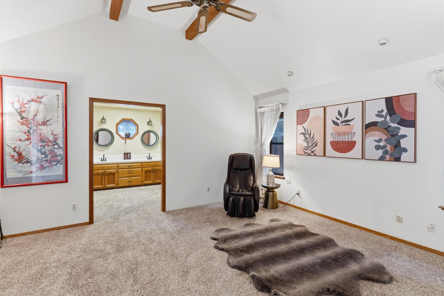 8357 N 1St St, Fresno, CA 93720