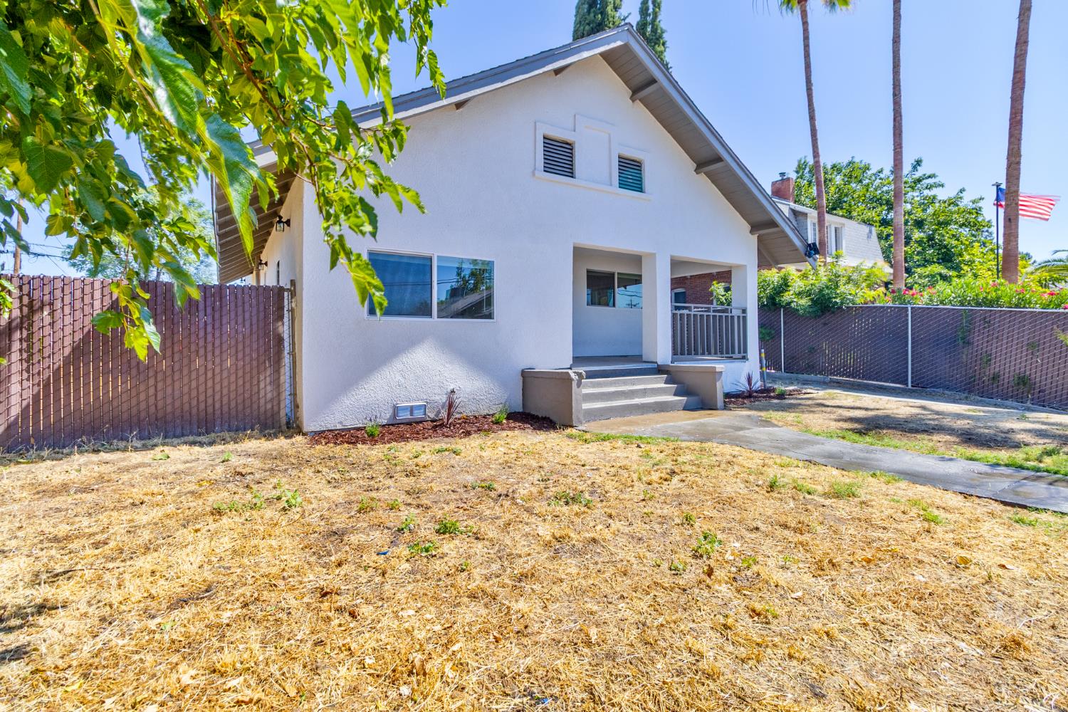 2531 E Mckenzie Ave, Fresno, CA 93701