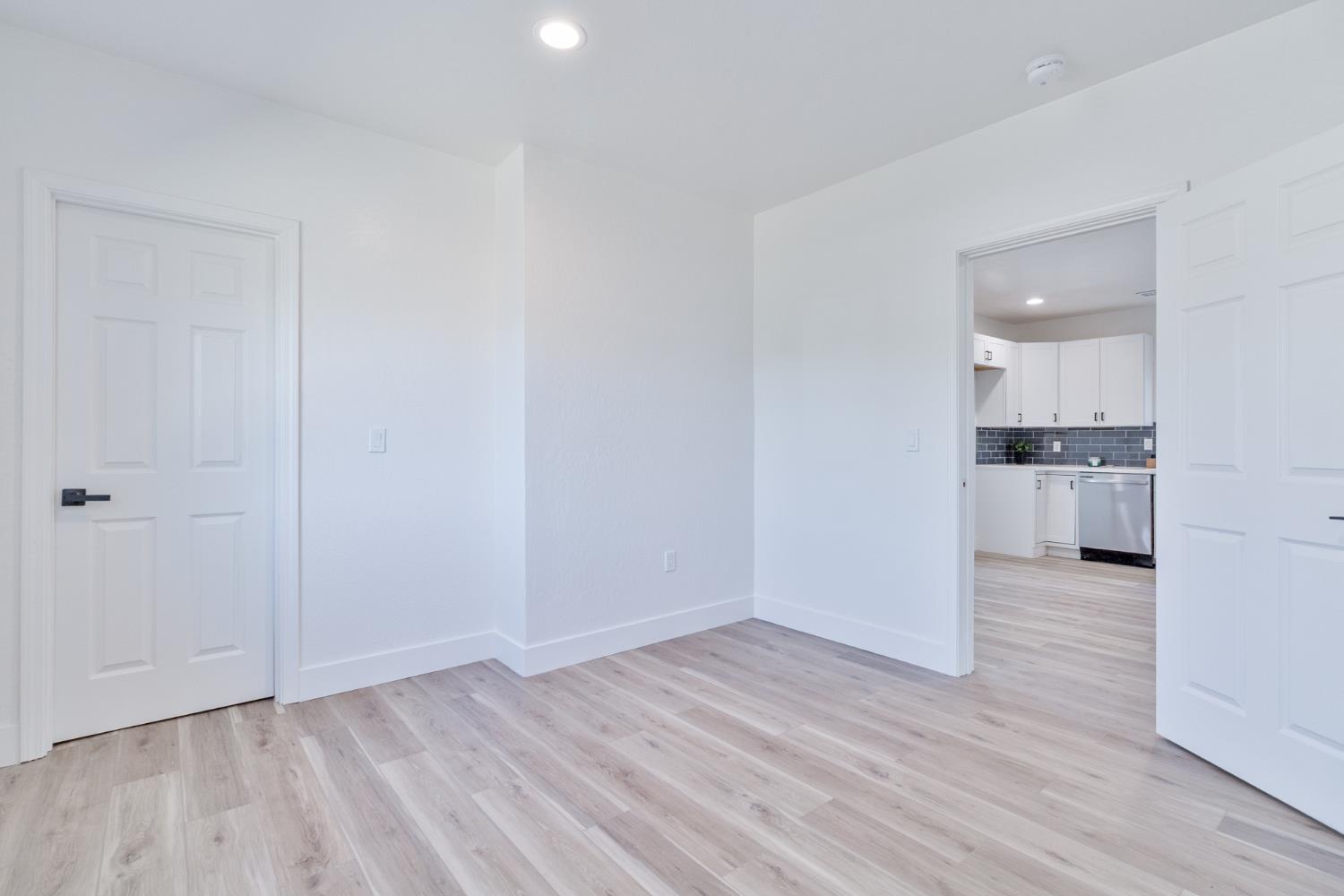 2531 E Mckenzie Ave, Fresno, CA 93701