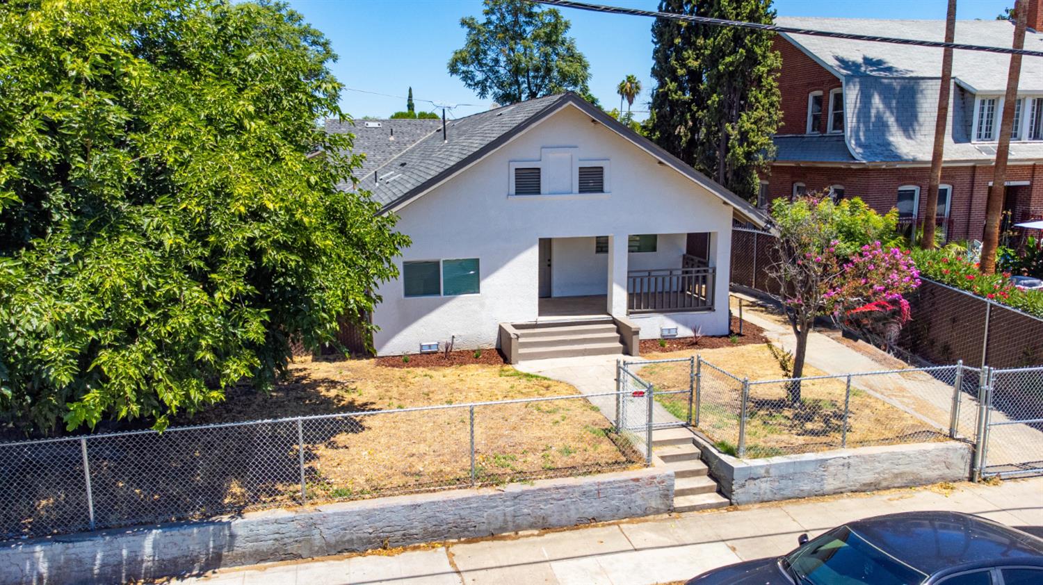 2531 E Mckenzie Ave, Fresno, CA 93701