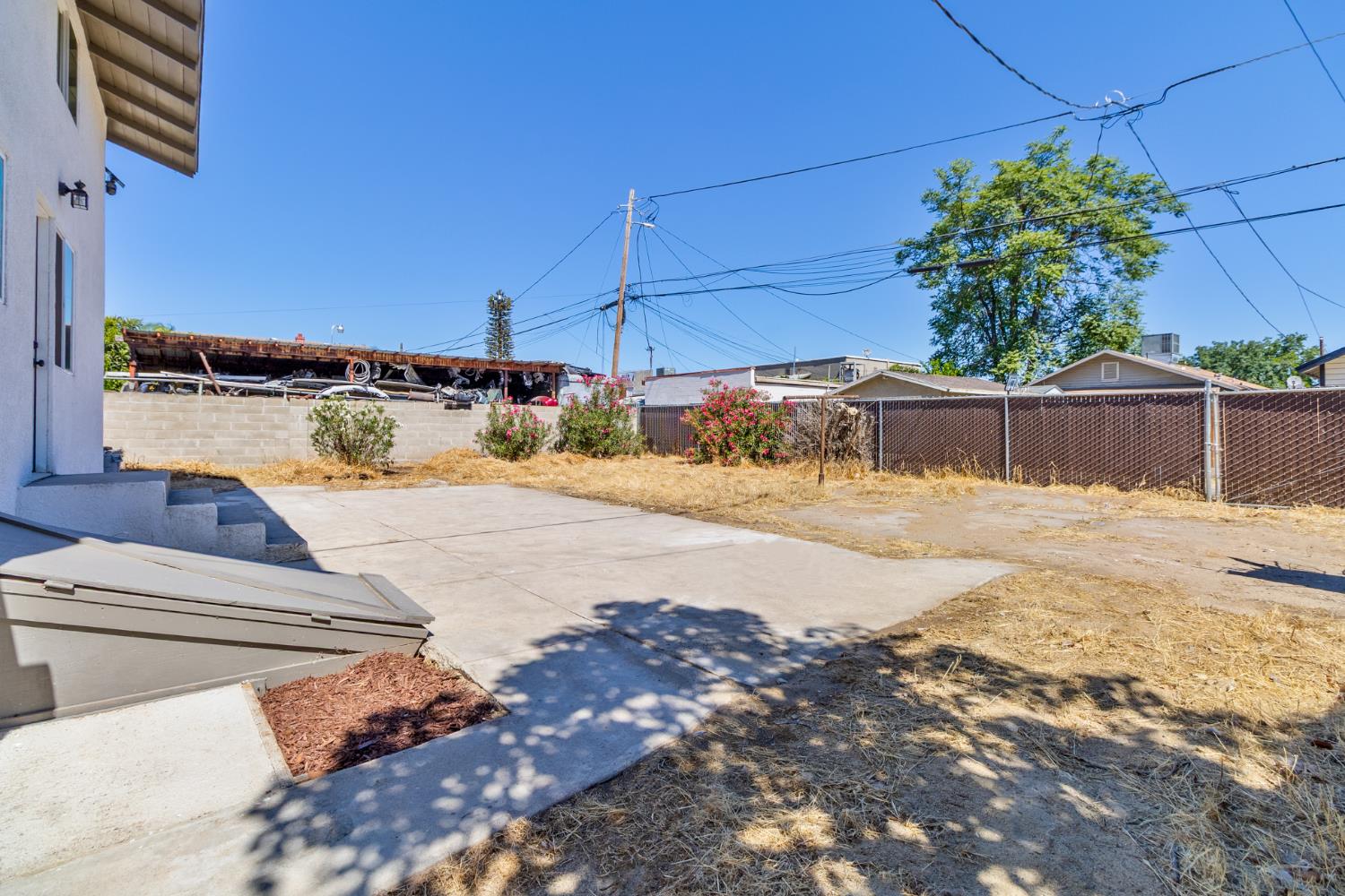 2531 E Mckenzie Ave, Fresno, CA 93701