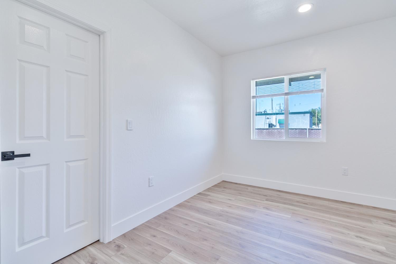 2531 E Mckenzie Ave, Fresno, CA 93701