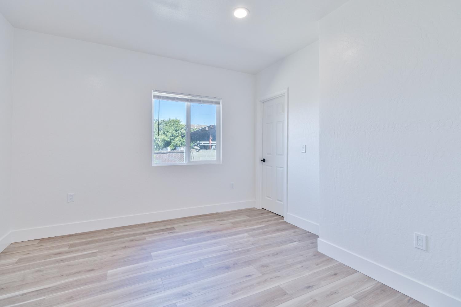 2531 E Mckenzie Ave, Fresno, CA 93701