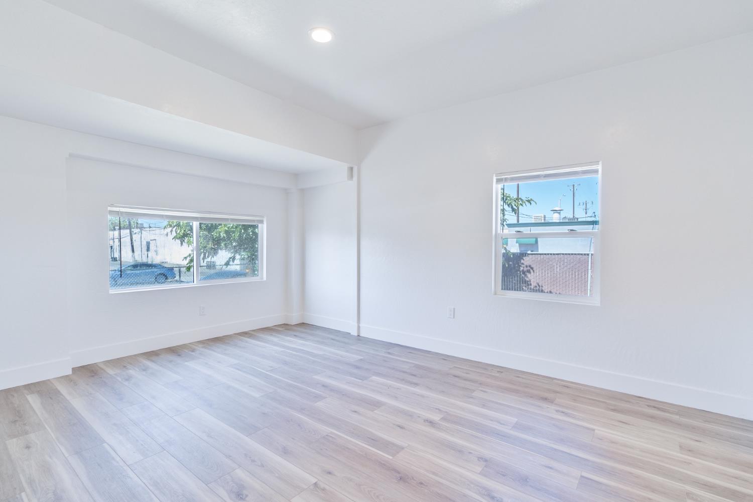 2531 E Mckenzie Ave, Fresno, CA 93701