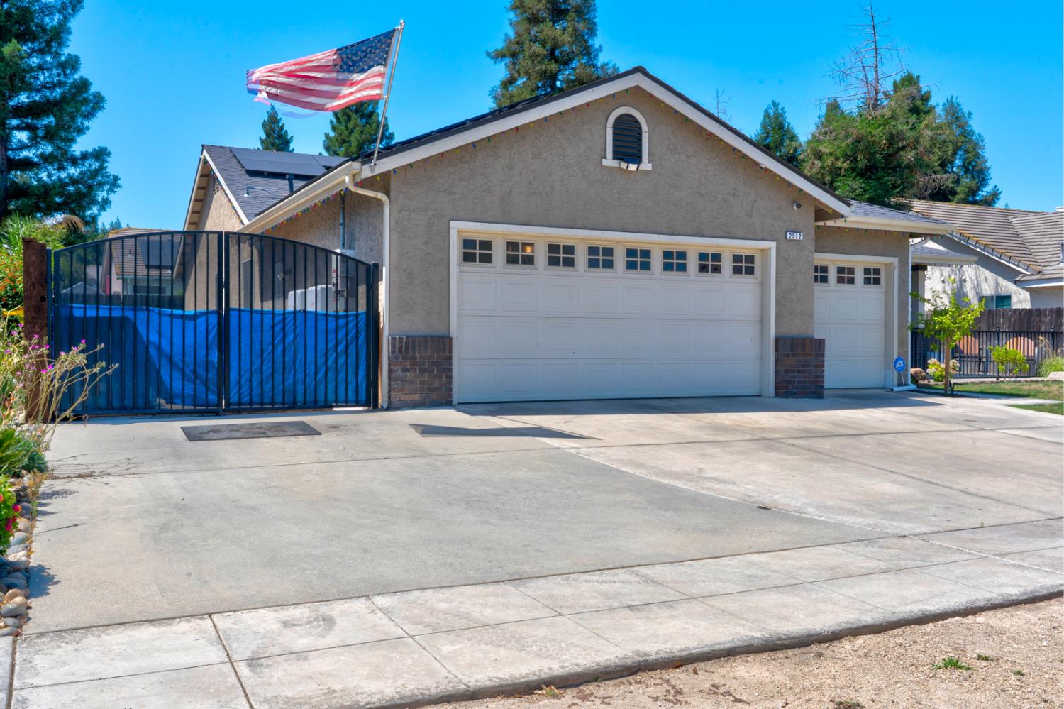 2512 Keats Ave, Clovis, CA 93611