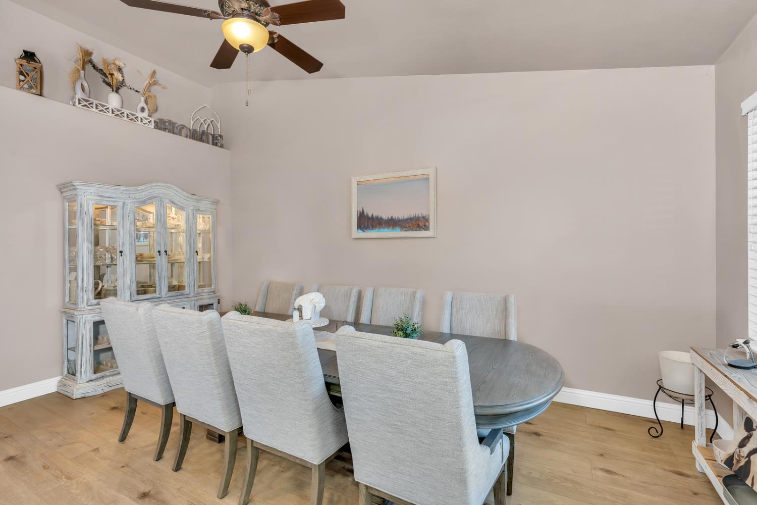 2512 Keats Ave, Clovis, CA 93611