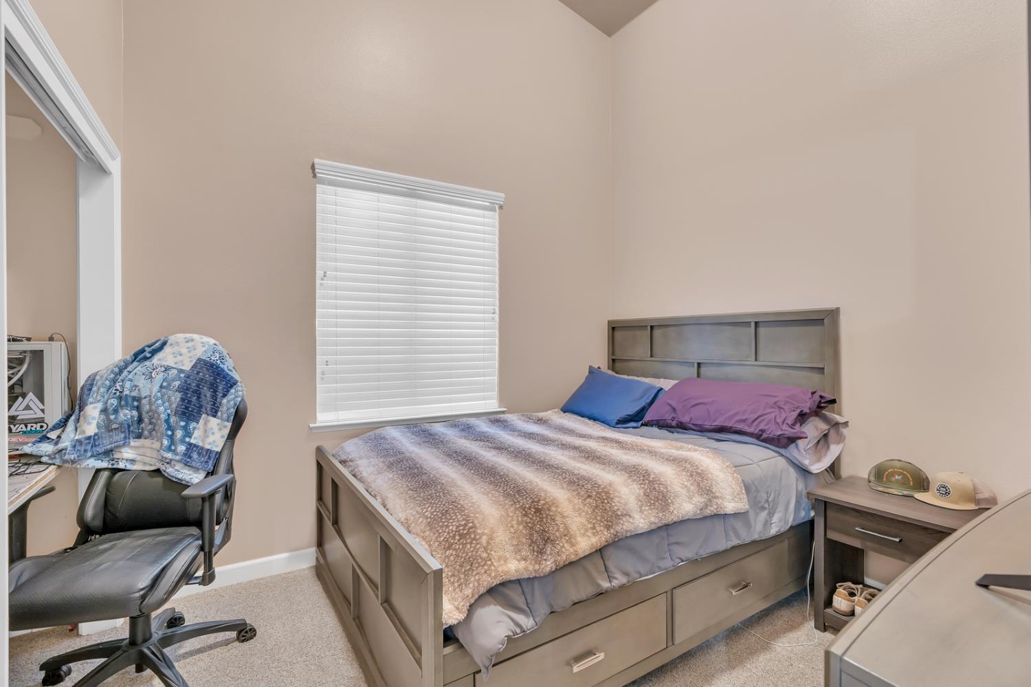 2512 Keats Ave, Clovis, CA 93611