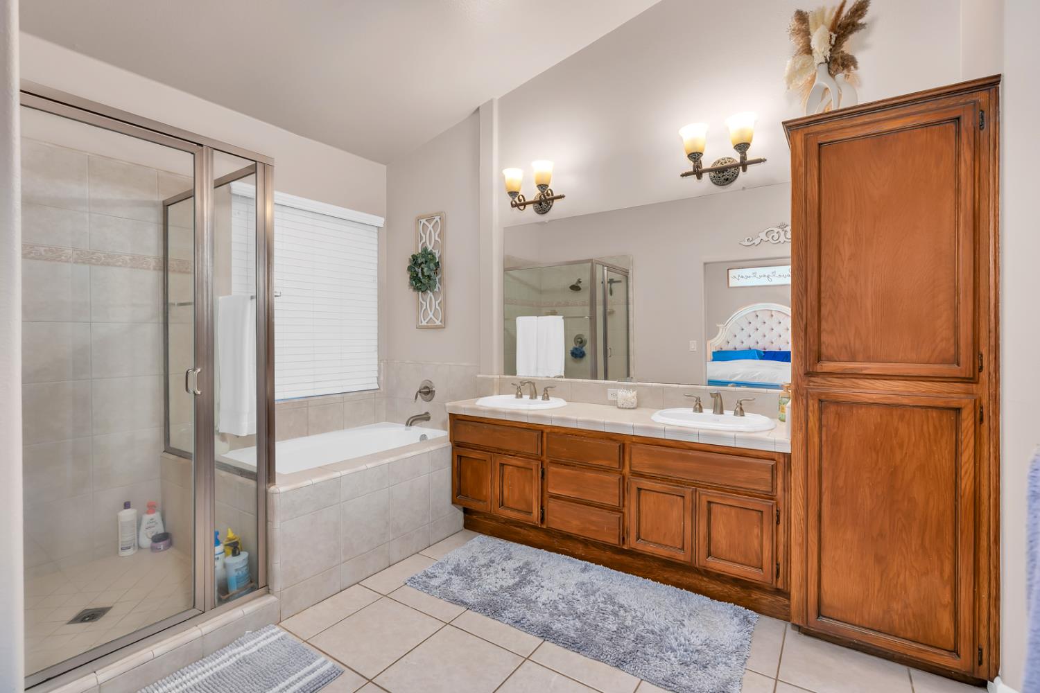 2512 Keats Ave, Clovis, CA 93611