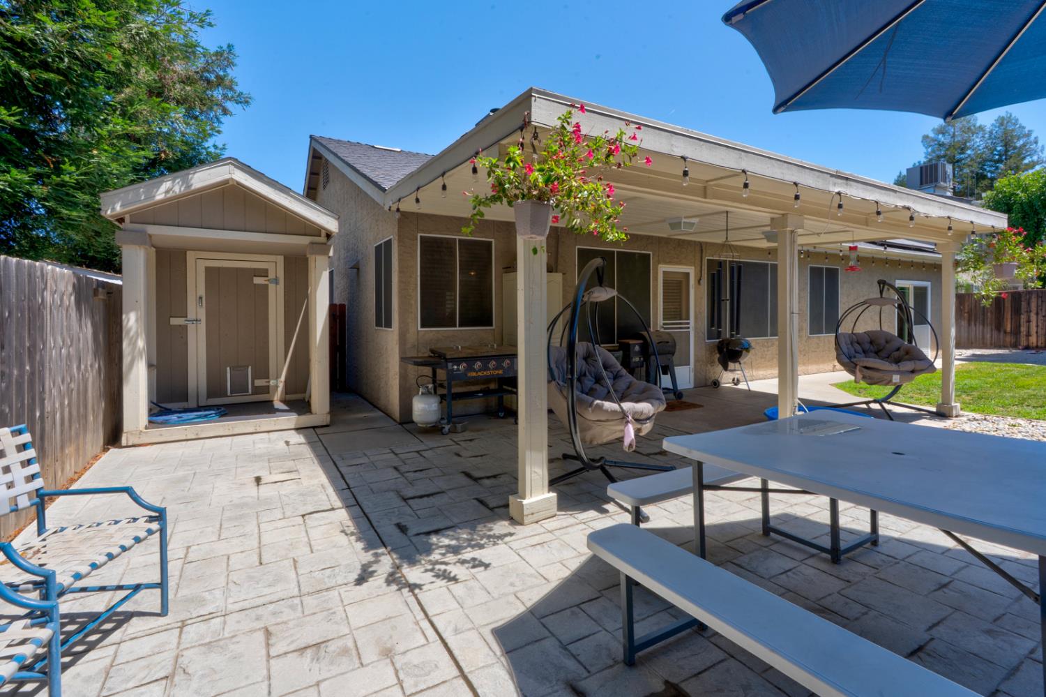 2512 Keats Ave, Clovis, CA 93611