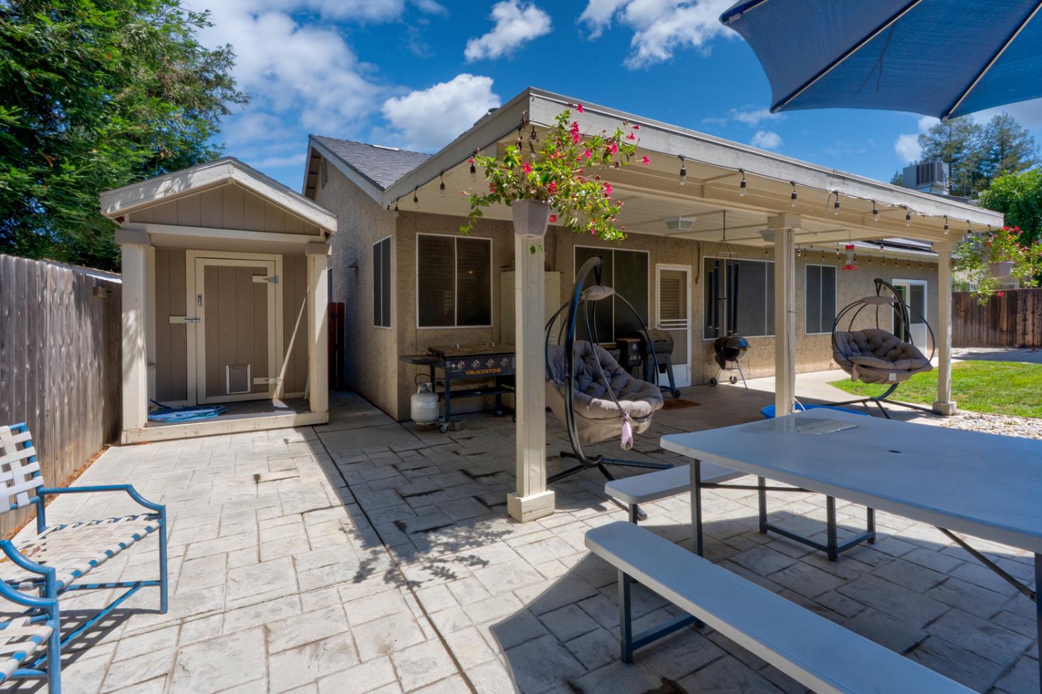 2512 Keats Ave, Clovis, CA 93611
