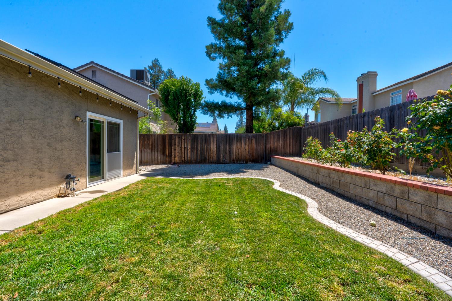 2512 Keats Ave, Clovis, CA 93611