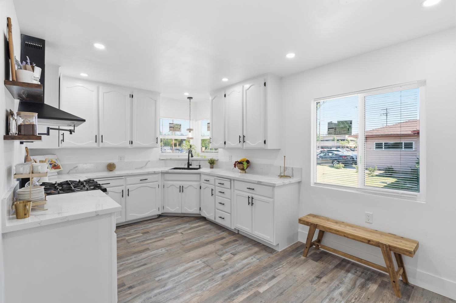 3413 N Millbrook Ave, Fresno, CA 93726