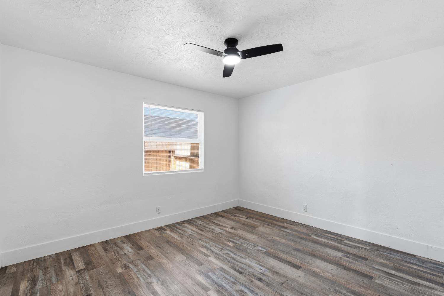 3413 N Millbrook Ave, Fresno, CA 93726